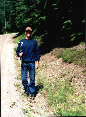 Pontus plockar blommor